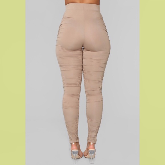 RUCHED PANT SET - Picture 7 of 8